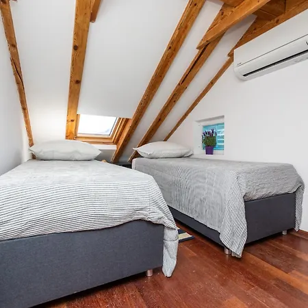 Adorable Located Near The ! Holiday home Baska (Krk)