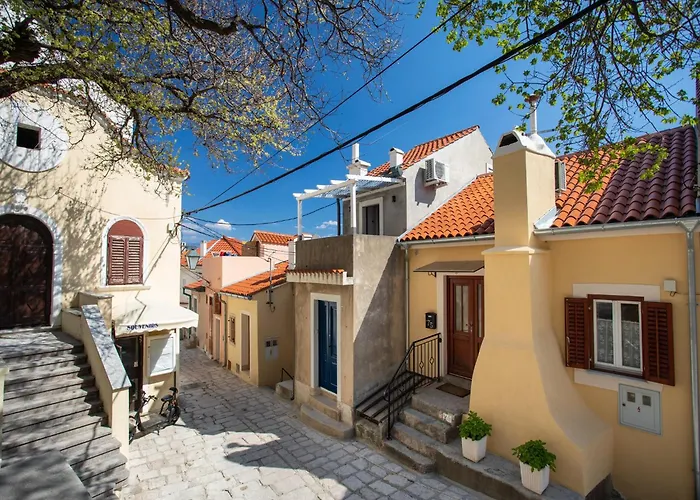 Adorable Located Near The ! * Baška